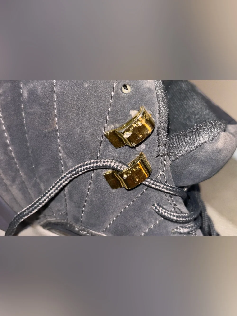 Men’s Jordan High-Top Sneakers in Gray with Gold Accents size 8.5